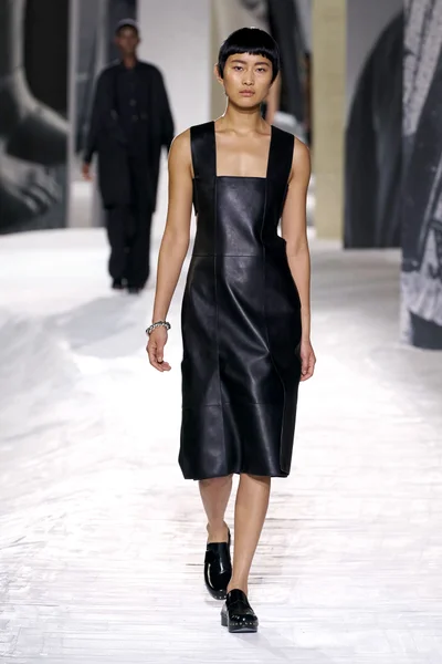 Look 39